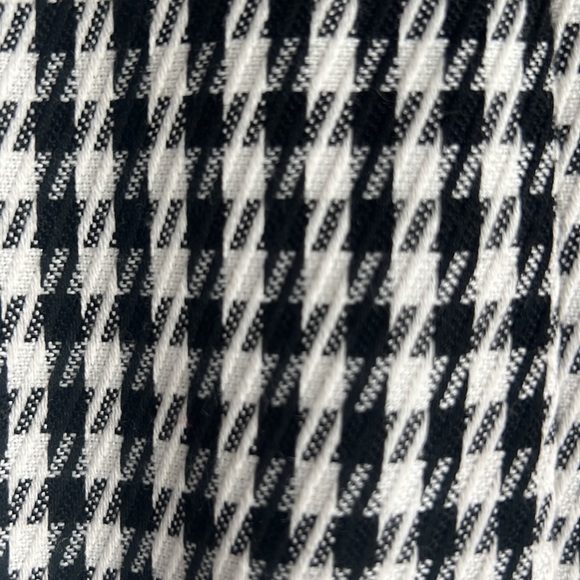 This fantastic houndstooth skirt can be in your closet today. - Picture 3 of 4